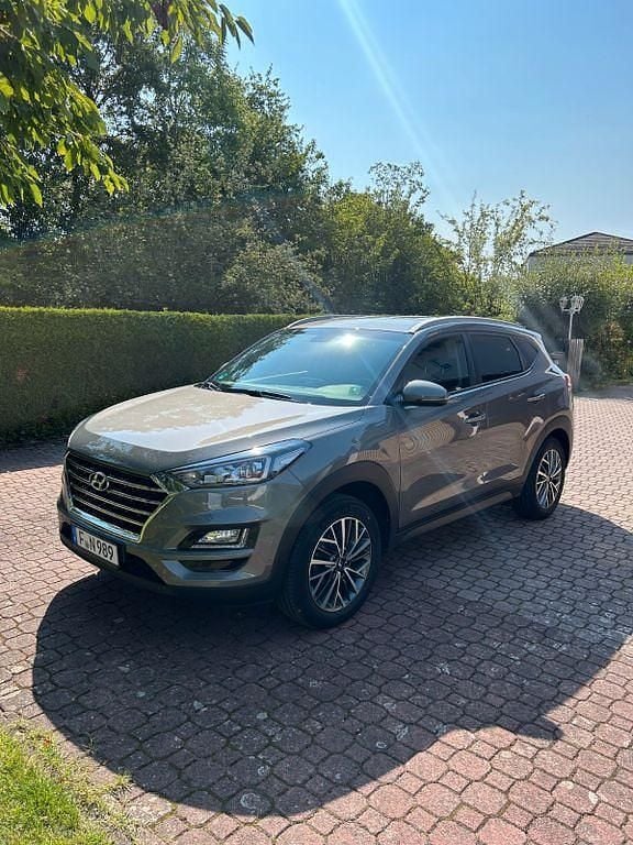 Grau Gebraucht 2020 Hyundai Tucson Advantage SUV | 19.100 € (Fairer Preis) - Bild 1/4