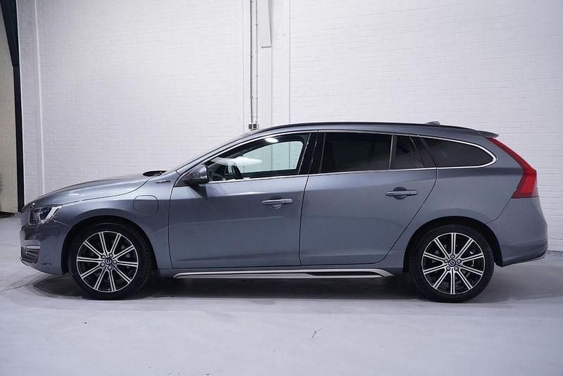Gebraucht Volvo V60 228 PS (167 kW) 2018 Grau Kombi