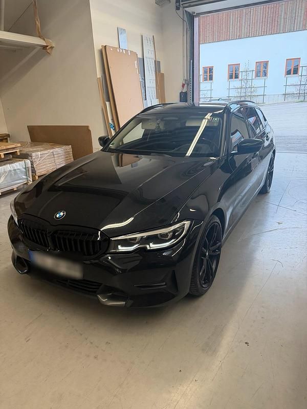 Gebraucht BMW 320 190 PS (139 kW) 2020 Schwarz Kombi