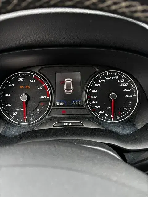 Usado Seat Ateca Style 150 CV (110 kW) 2018 Gris SUV