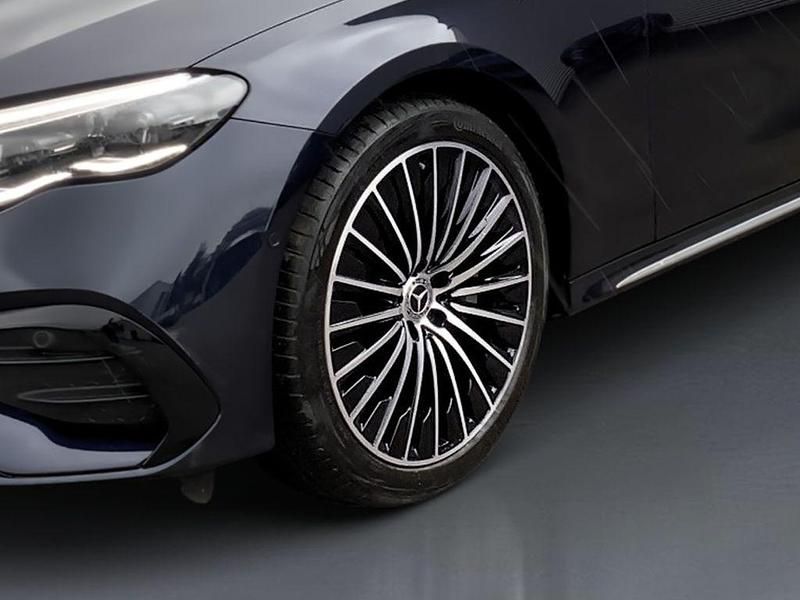 Gebraucht Mercedes E200 AMG 204 PS (150 kW) 2025 Blau Limousine