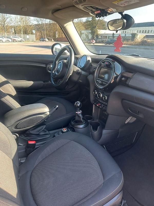 Gebraucht Mini Cooper 136 PS (100 kW) 2015 Schwarz Kleinwagen