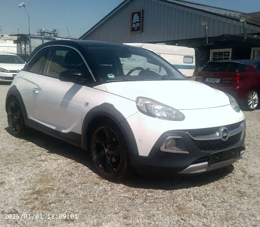 Gebraucht Opel Adam Rocks Rocks 87 PS (63 kW) 2015 Weiß Kleinwagen