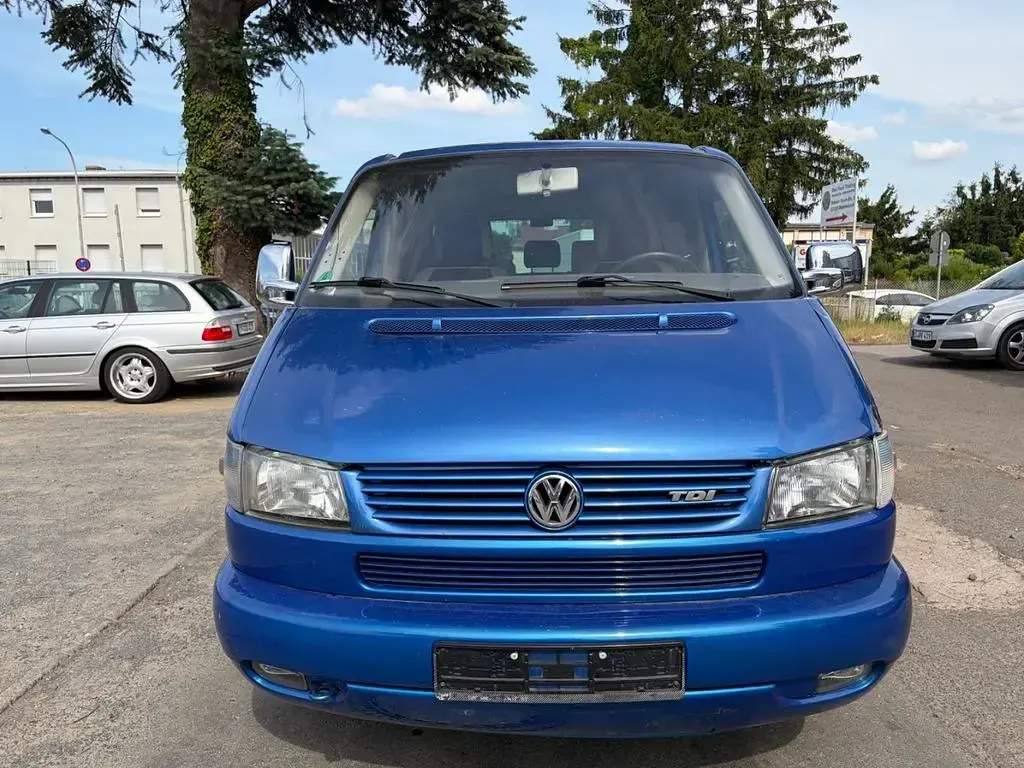 Gebraucht VW Multivan 102 PS (75 kW) 2000 Blau Van / Kleinbus