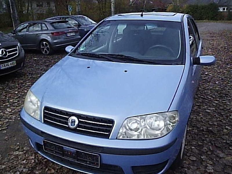 Blau Gebraucht 2003 Fiat Punto Kleinwagen | 2.500 € (Teuer) - Bild 1/4