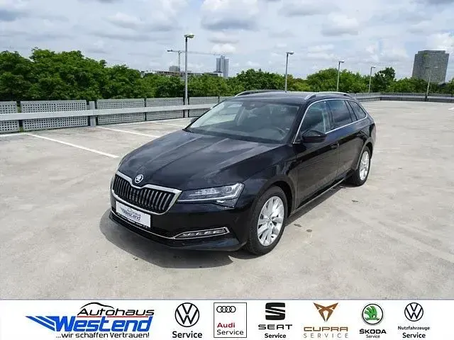 Second-hand Skoda Superb Style 200 CP (147 kW) 2024 Negru Break
