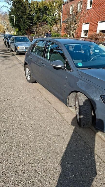 Gebraucht VW Golf VII Trendline 86 PS (63 kW) 2017 Grau Limousine