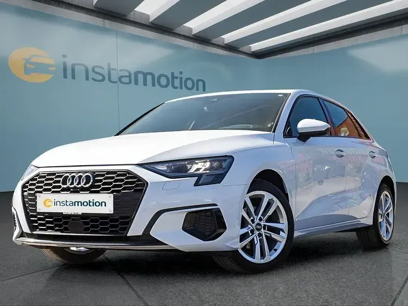 Gebraucht Audi A3 Sportback 110 PS (80 kW) 2022 Weiß Kleinwagen