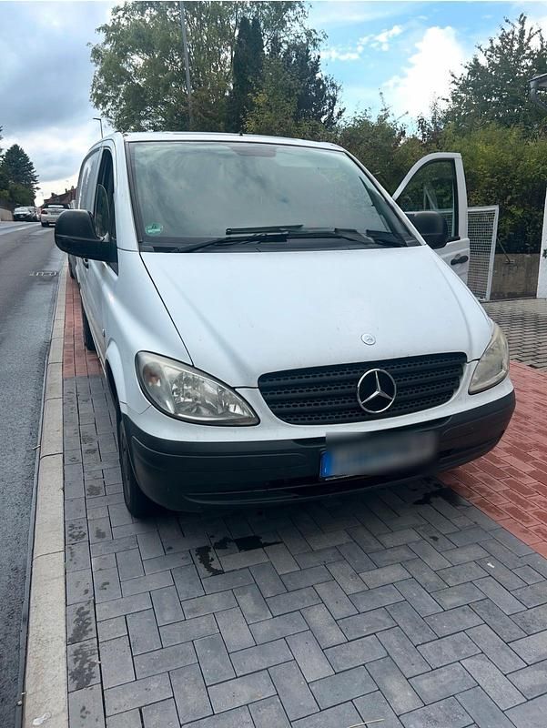 Weiß Gebraucht 2007 Mercedes Vito Van / Kleinbus | 6.200 € (Fairer Preis) - Bild 1/4