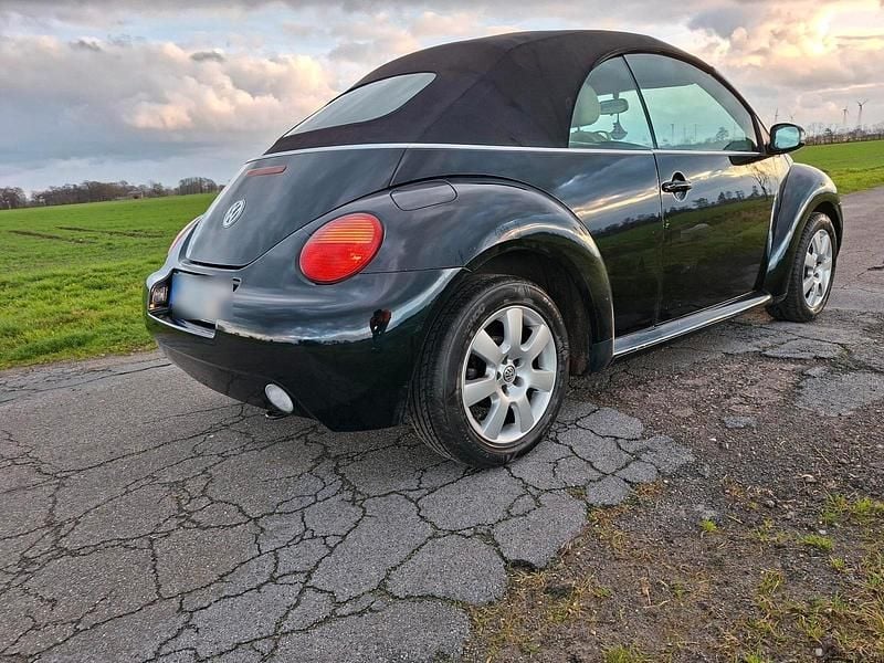 Gebraucht VW New Beetle 101 PS (74 kW) 2004 Schwarz Kleinwagen