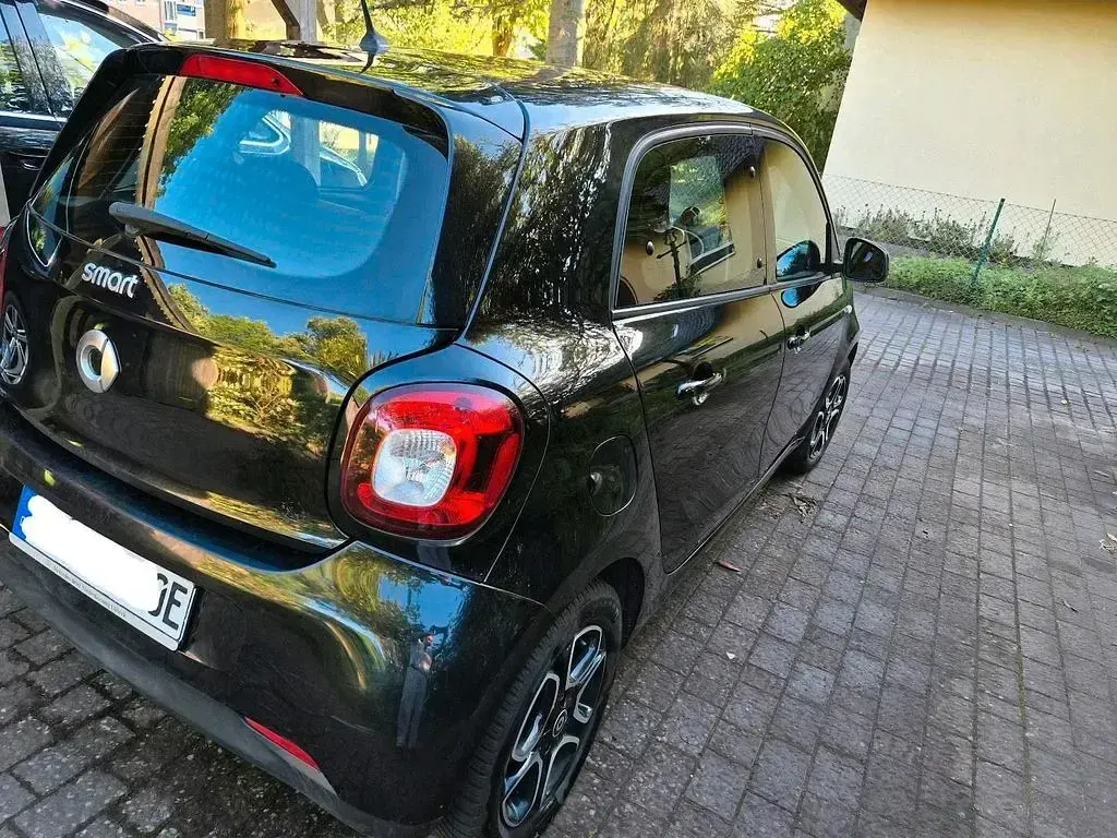 Gebraucht Smart ForFour Electric Drive 41 kW (56 PS) 2018 Schwarz Limousine
