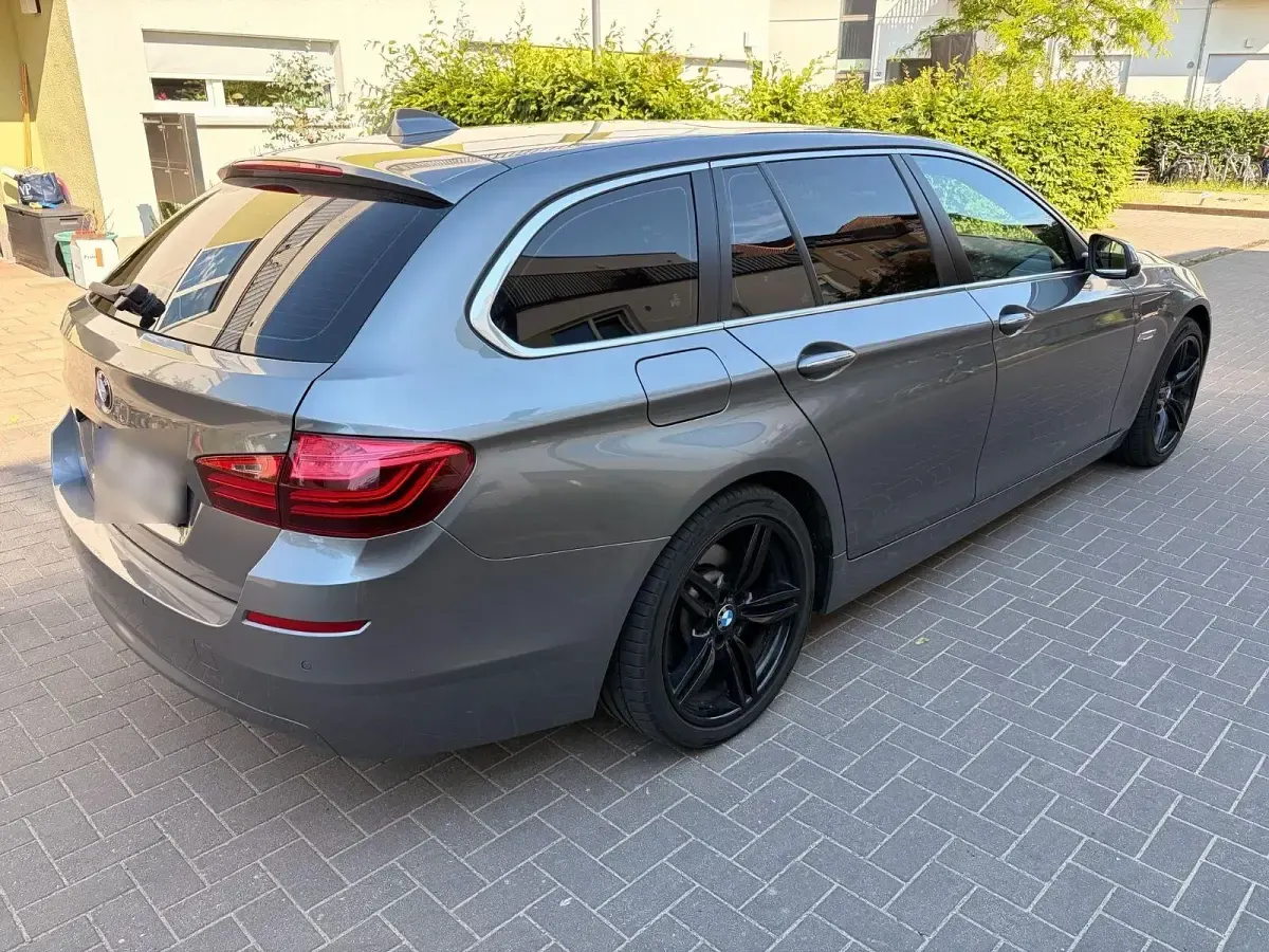 Gebraucht BMW 525 Performance 218 PS (160 kW) 2014 Grau Kombi