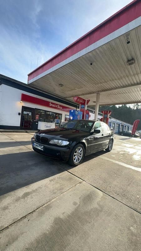 Gebraucht BMW 316 116 PS (85 kW) 2004 Schwarz Limousine