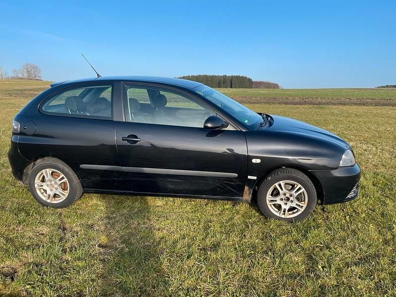 Gebraucht Seat Ibiza 75 PS (55 kW) 2008 Schwarz Kleinwagen