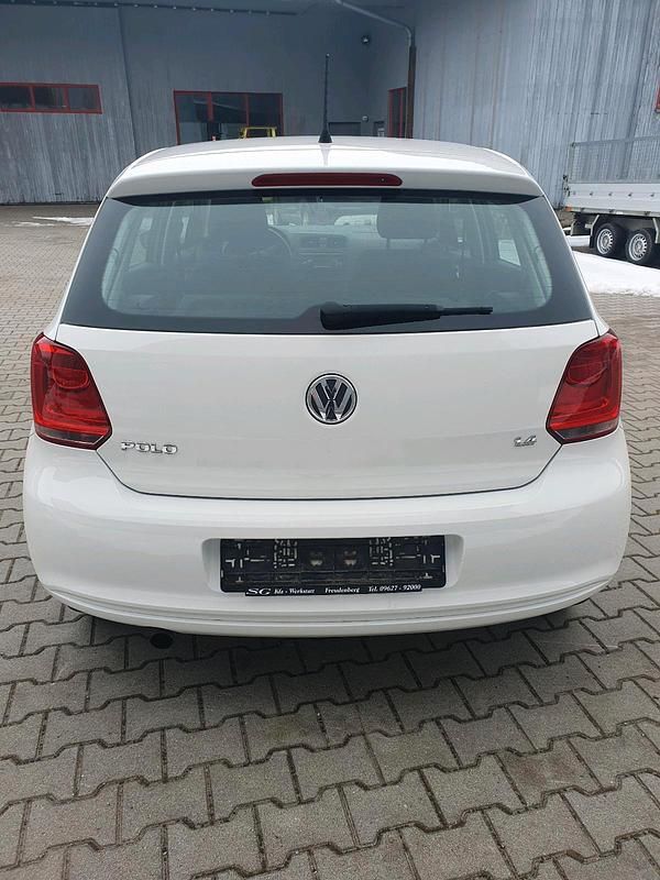 Gebraucht VW Polo 85 PS (62 kW) 2010 Weiß Kleinwagen