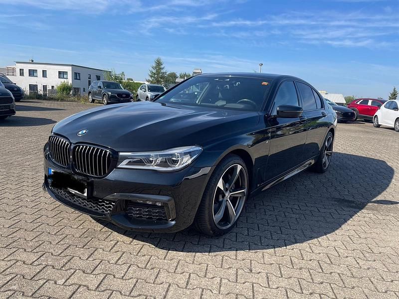 Schwarz Gebraucht 2016 BMW 730 Limousine | 29.900 € (Etwas zu teuer) - Bild 1/4