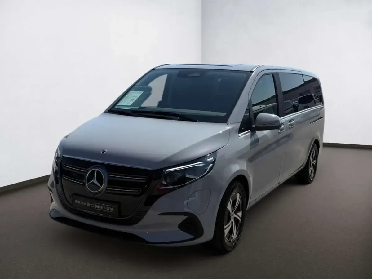 Gebraucht Mercedes EQV300 Avantgarde 150 kW (204 PS) 2025 Alpingrau Van / Kleinbus