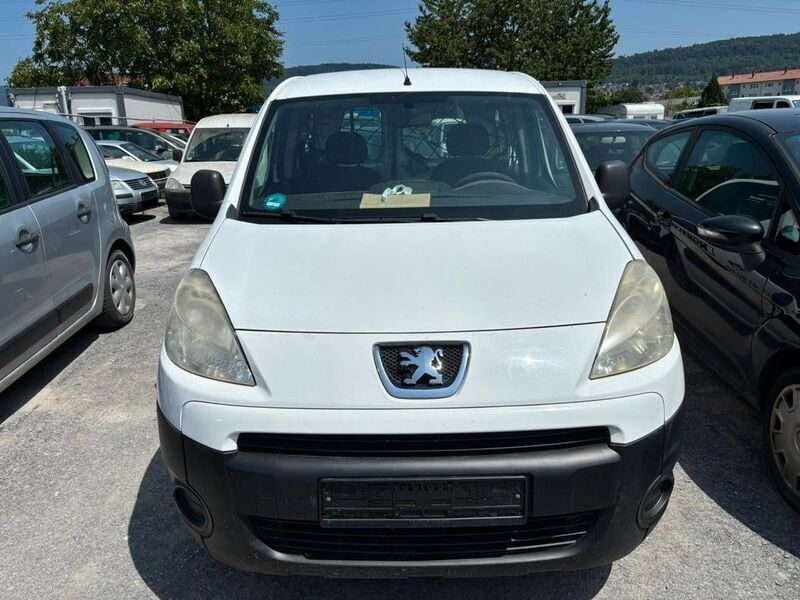 Weiß Gebraucht 2010 Peugeot Partner Tepee Van / Kleinbus | 1.399 € (Superpreis) - Bild 1/4