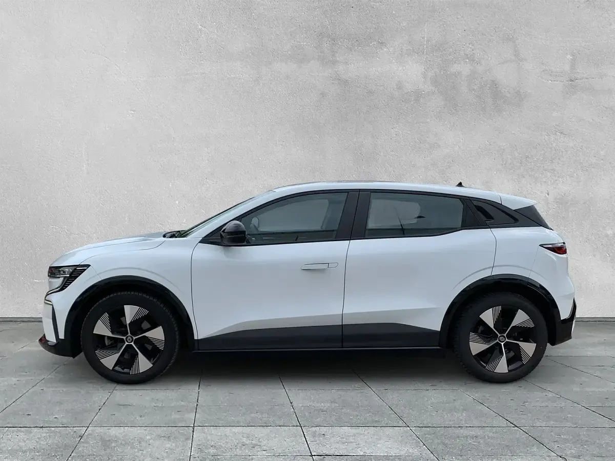 Gebraucht Renault Megane E-Tech Equilibre 96 kW (131 PS) 2023 Weiß Limousine