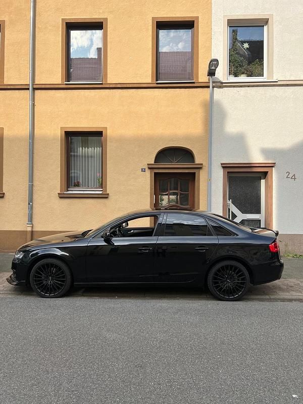 Schwarz Gebraucht 2011 Audi A4 Limousine | 7.500 € (Fairer Preis) - Bild 1/4