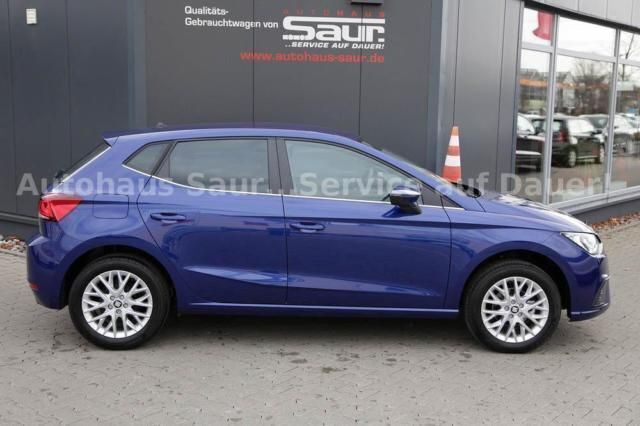 Blau metallic Gebraucht 2017 Seat Ibiza Style Kleinwagen | 16.690 € - Bild 1/4