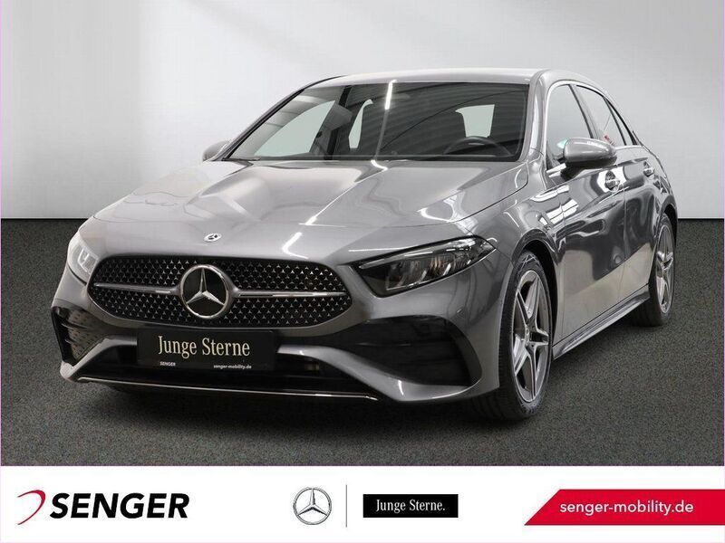 Grau Gebraucht 2024 Mercedes A200 AMG Limousine | 35.640 € (Etwas zu teuer) - Bild 1/4