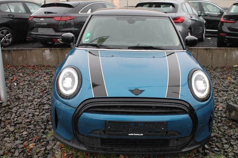 Gebraucht Mini Cooper Classic 136 PS (100 kW) 2022 Blau Kleinwagen