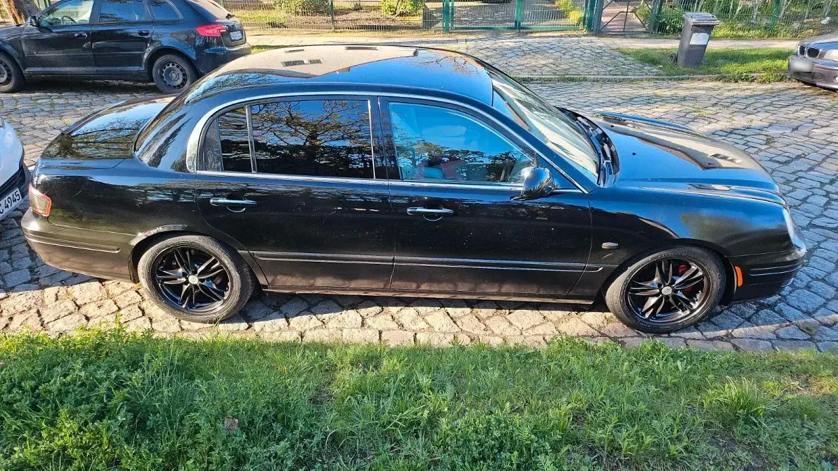 Gebraucht Kia Opirus 203 PS (149 kW) 2005 Schwarz Limousine