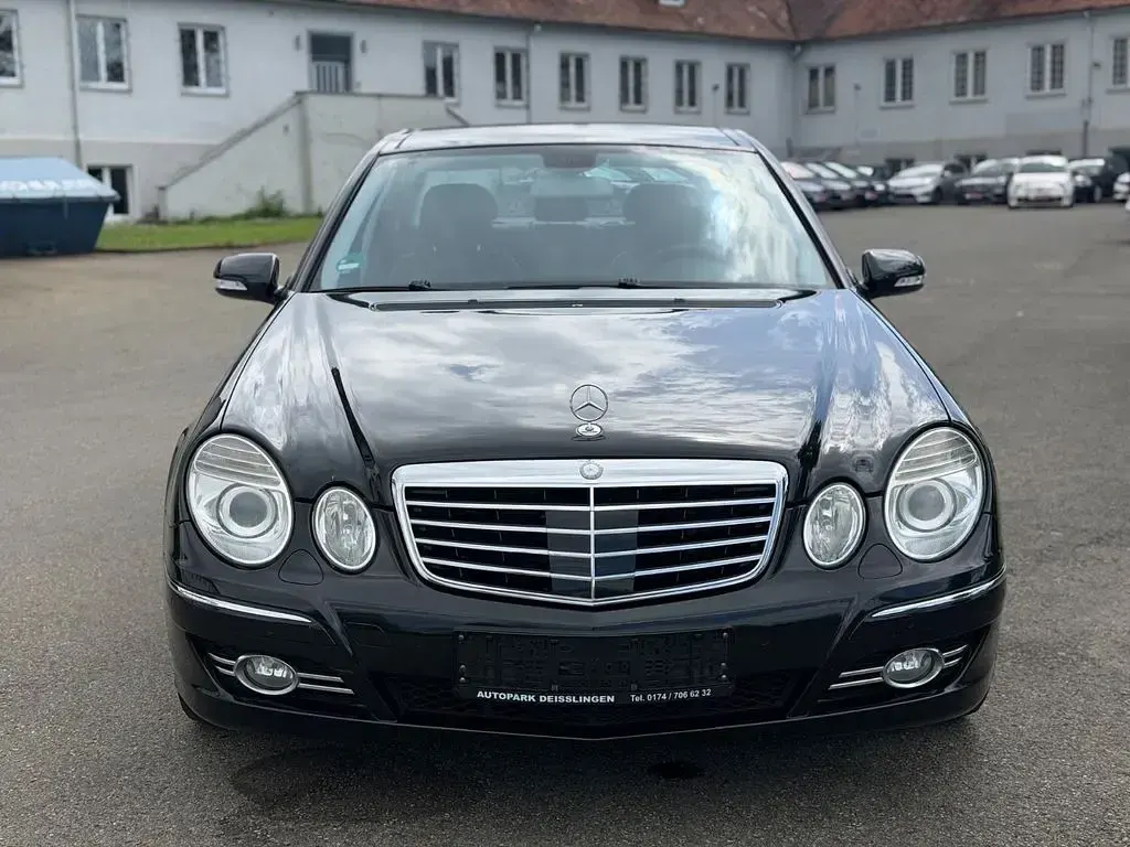 Gebraucht Mercedes E350 292 PS (214 kW) 2008 Schwarz Limousine