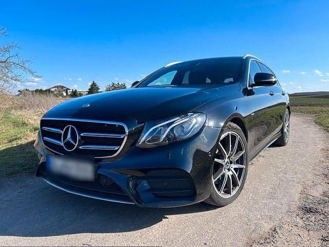 Gebraucht Mercedes E220 194 PS (142 kW) 2020 Schwarz Kombi