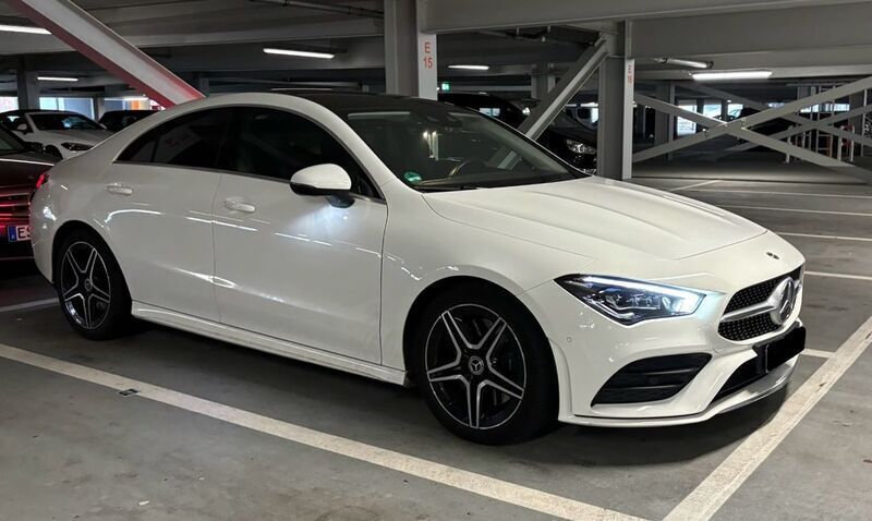 Weiß Gebraucht 2019 Mercedes CLA250 Limousine | 26.900 € (Guter Preis) - Bild 1/4