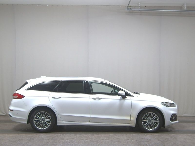 Weiss Gebraucht 2022 Ford Mondeo Titanium Kombi | 11.490 € (Superpreis) - Bild 1/4