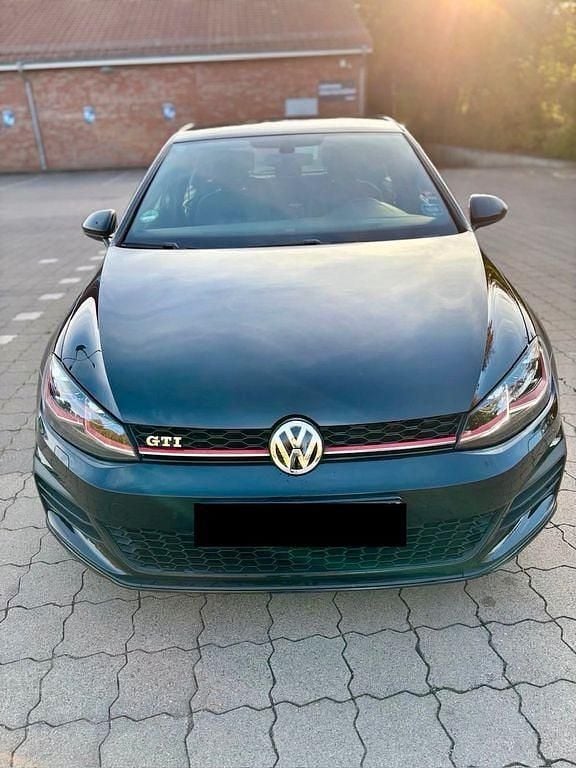 Schwarz Gebraucht 2017 VW Golf GTI Limousine | 18.900 € (Guter Preis) - Bild 1/4