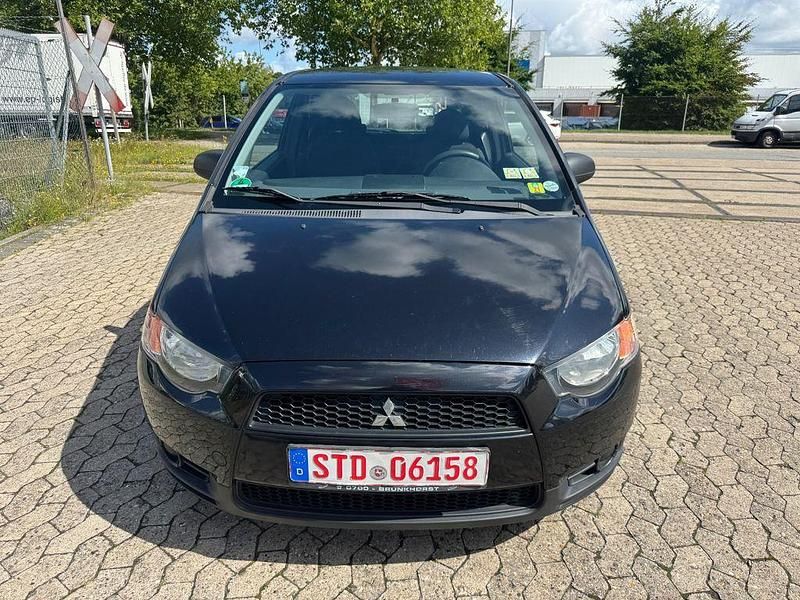 Gebraucht Mitsubishi Colt Inform 75 PS (55 kW) 2010 Schwarz Kleinwagen