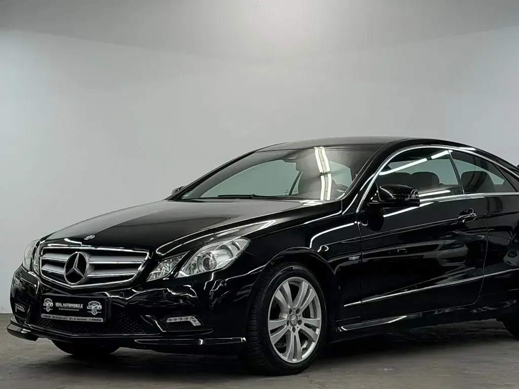Second-hand Mercedes E200 184 CP (135 kW) 2011 Negru Coupe