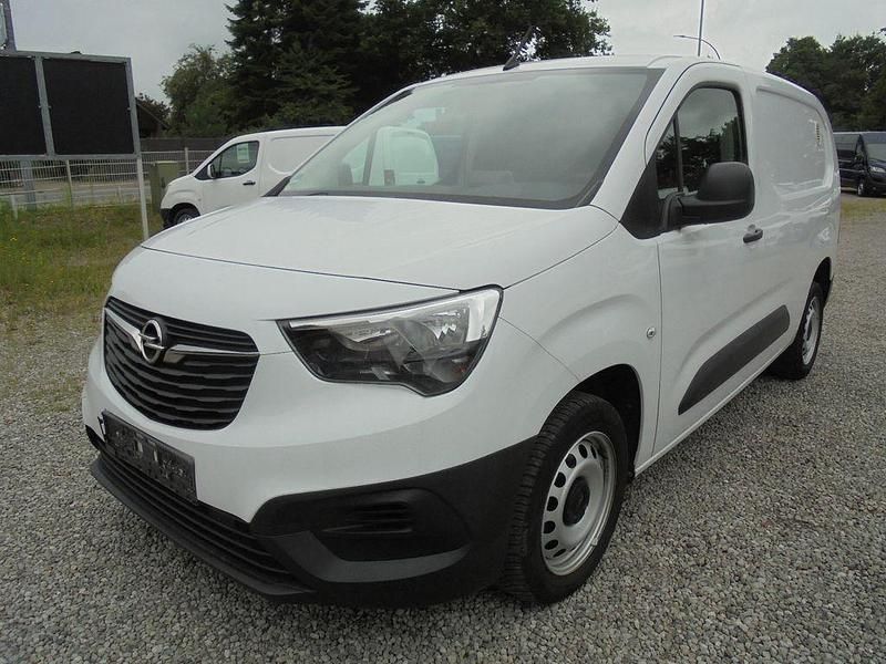 Weiß Gebraucht 2022 Opel Combo Edition Van / Kleinbus | 11.900 € (Superpreis) - Bild 1/4