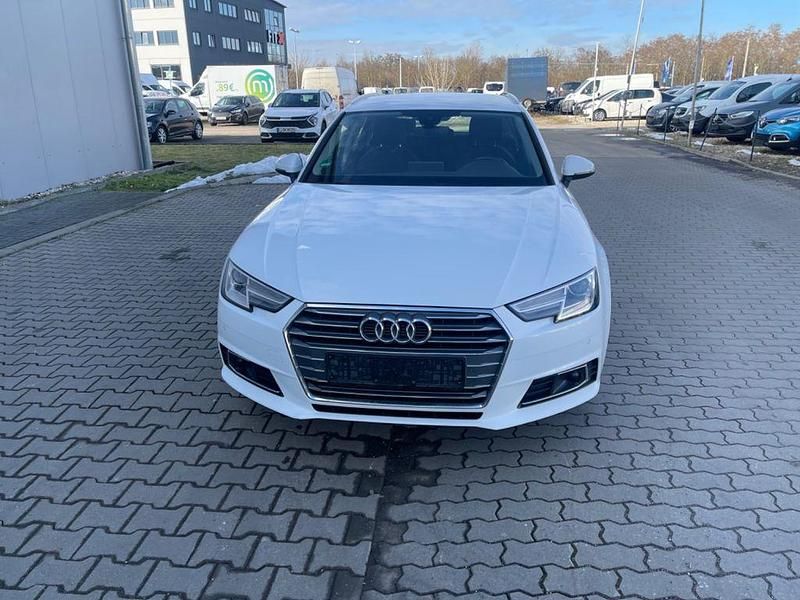 Gebraucht Audi A4 Sport 150 PS (110 kW) 2016 Weiß Kombi