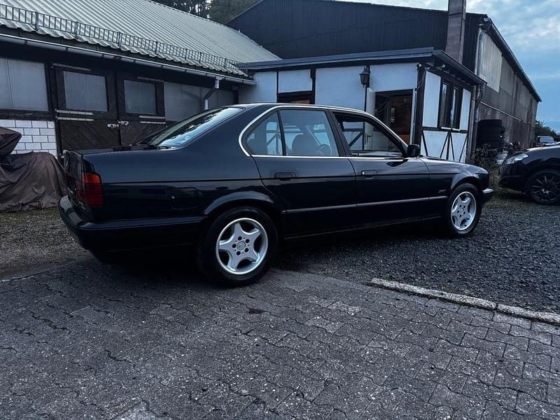 Gebraucht BMW 520 Performance 150 PS (110 kW) 1994 Grün Limousine