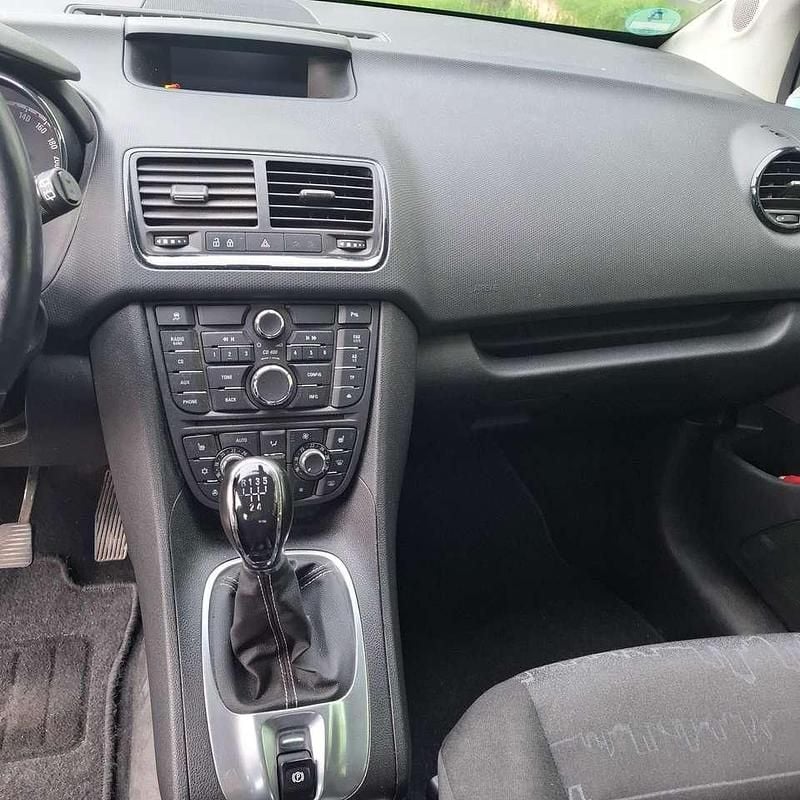 Usata Opel Meriva Edition 120 CV (88 kW) 2014 Grigio Monovolume