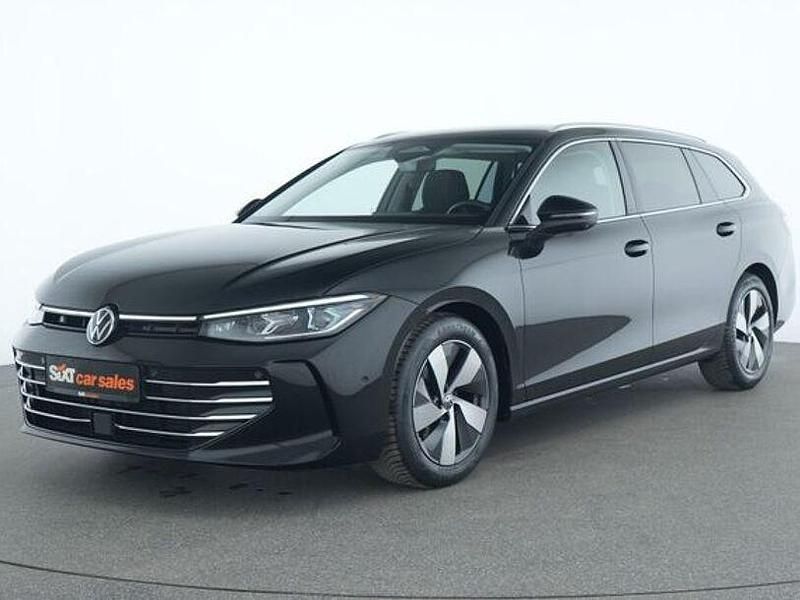 Gebraucht VW Passat IQ Drive 150 PS (110 kW) 2025 Schwarz Kombi