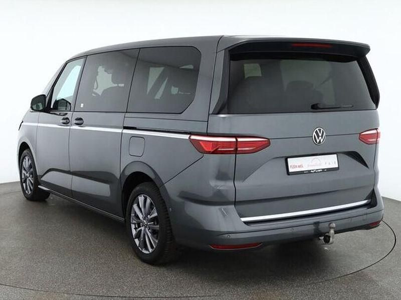Gebraucht VW Multivan Style 204 PS (150 kW) 2024 Indiumgrau metallic Van