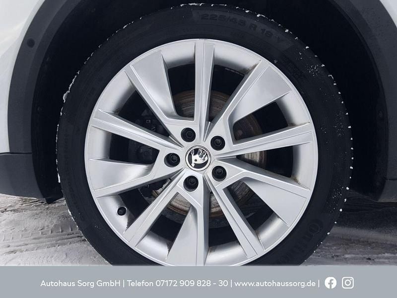 Gebraucht Skoda Octavia First Edition 200 PS (147 kW) 2021 Weiss Kombi