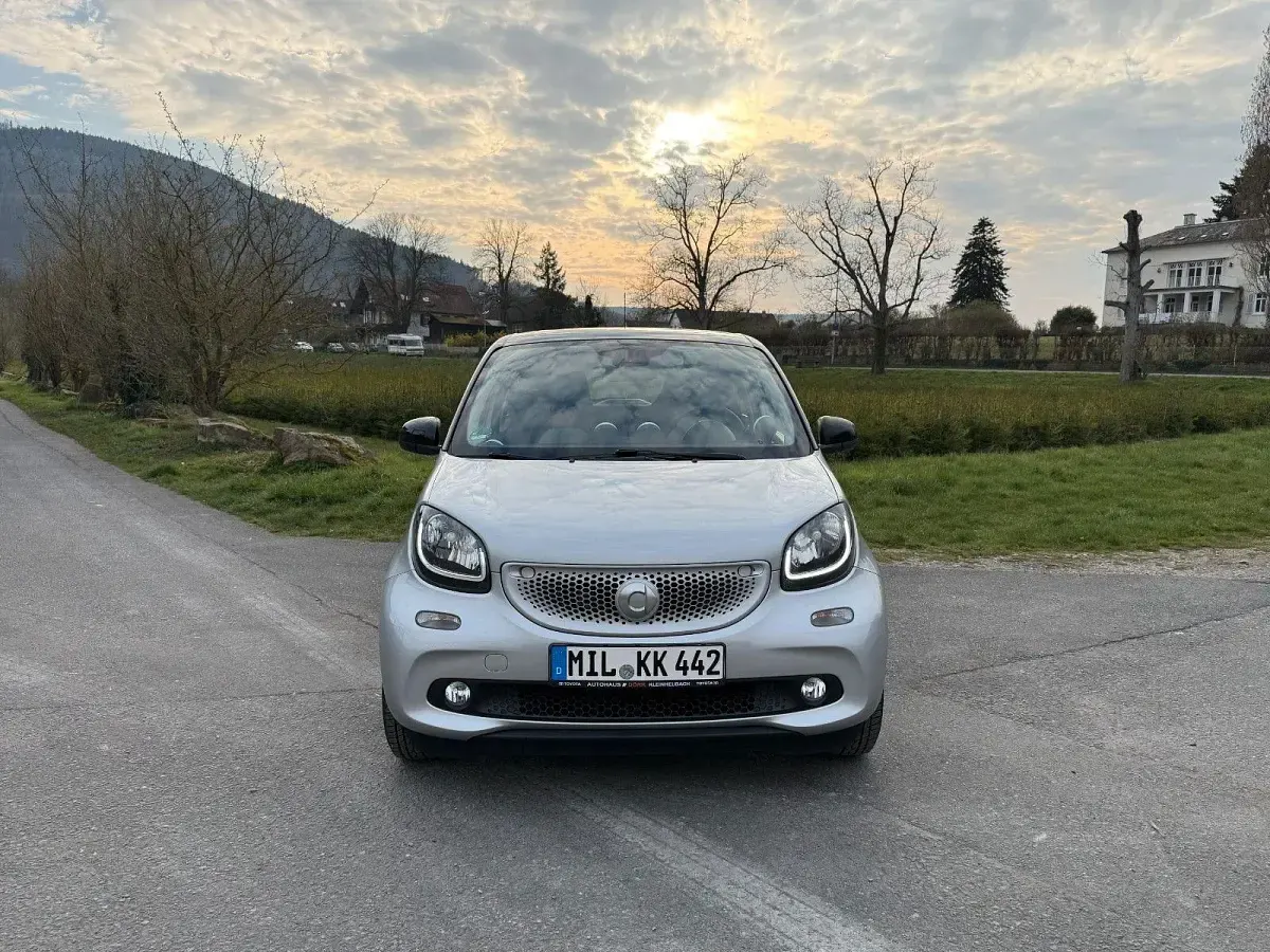 Używany Smart ForFour 71 KM (52 kW) 2015 Srebrny Hatchback