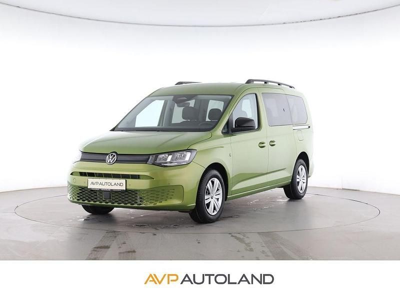 Neu VW Caddy Maxi 116 PS (85 kW) 2025 Golden green Van / Kleinbus