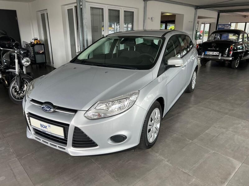 Silber Gebraucht 2013 Ford Focus Kombi | 4.990 € (Fairer Preis) - Bild 1/4