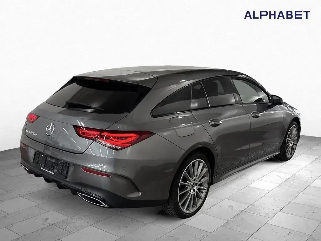 Gebraucht Mercedes CLA250e AMG line 218 PS (160 kW) 2023 Grau Coupé