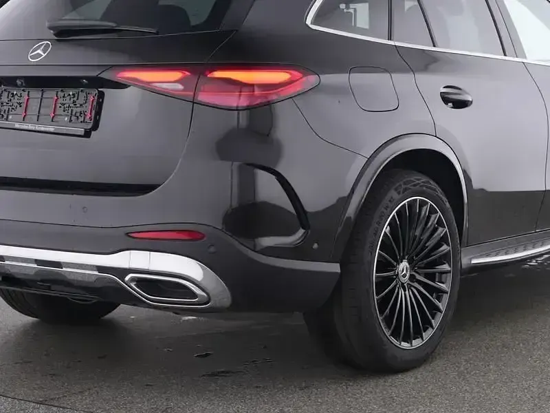 Gebraucht Mercedes GLC450 AMG 367 PS (269 kW) 2025 Schwarz SUV