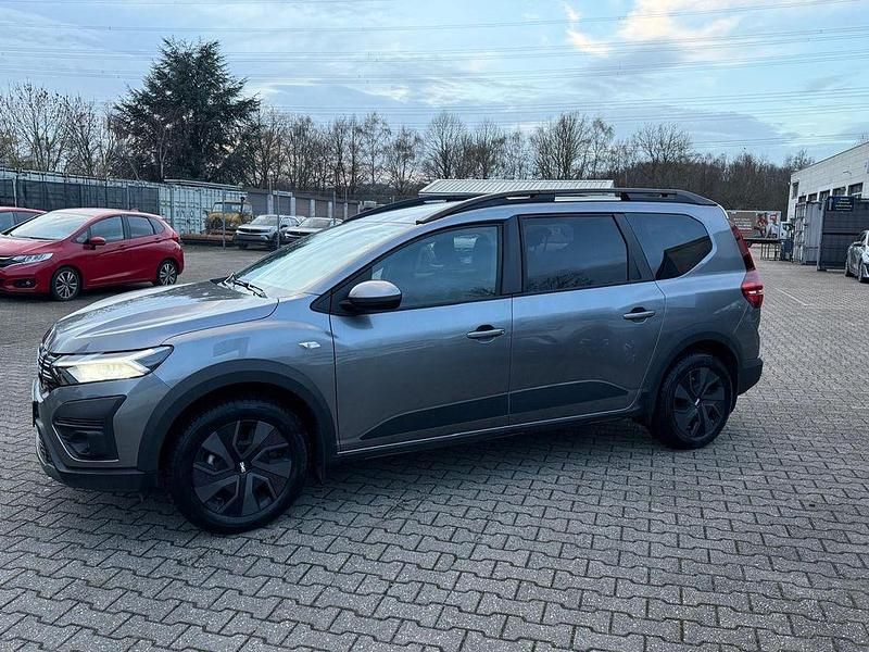 Gebraucht Dacia Jogger 140 PS (102 kW) 2024 Grau Van / Kleinbus
