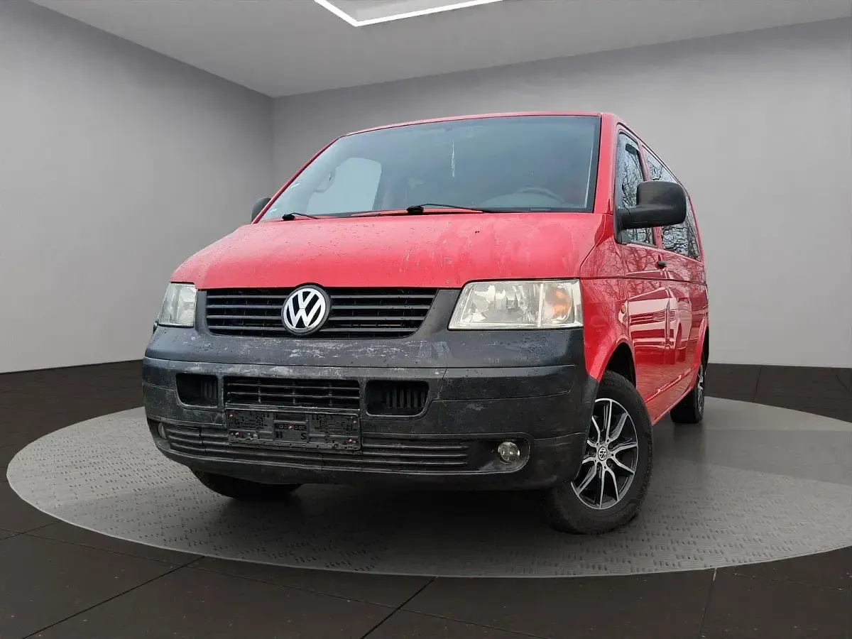 Używany VW Transporter 131 KM (96 kW) 2006 Czerwony Van