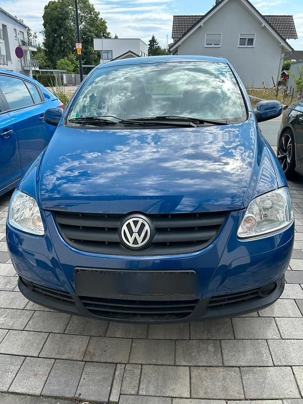 Blau Gebraucht 2008 VW Fox Kleinwagen | 1.500 € (Fairer Preis) - Bild 1/4